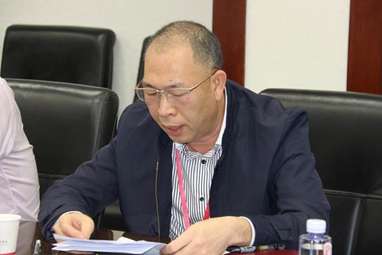 說明: 深圳職業(yè)技術學院黨委副書記、紀委書記楊平現場致辭